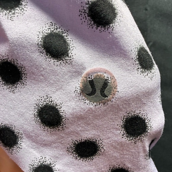 EUC Lululemon Polka Dot Layered Shorts sz 6 (15aq) - Picture 6 of 6